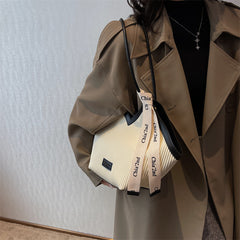 Chic Textured PU Leather Tote Bag with V-Cut Design & Decorative Ribbon Strap Accent(black)